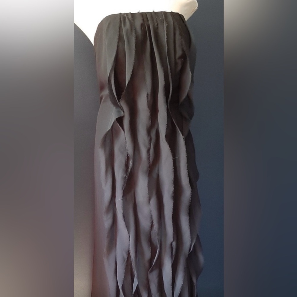 VERA WANG- Elegant Black Women's Dress - Picture 3 of 5